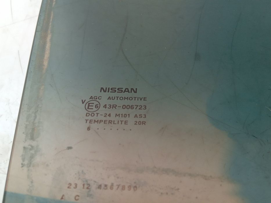 Vidro porta trás direito NISSAN Juke (F15)