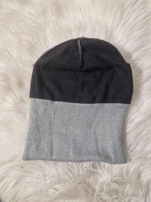 Czapka damska szara