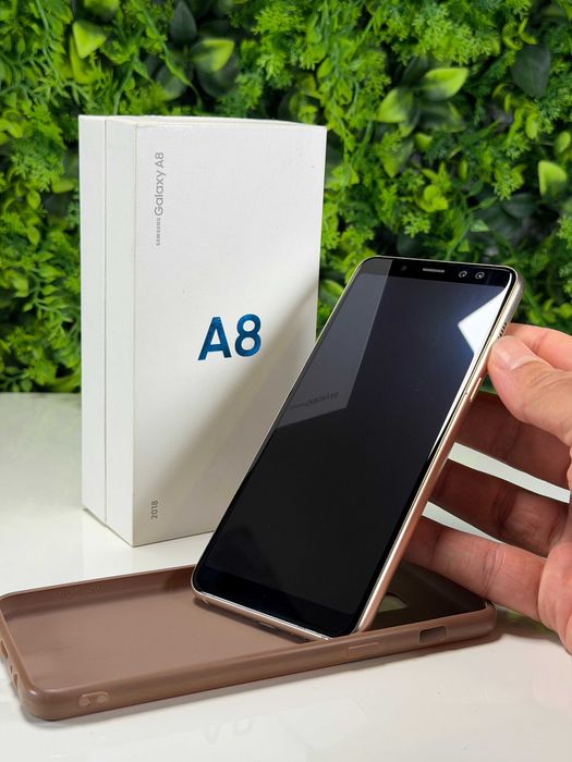 Samsung Galaxy A8 Dourado, Desbloqueado, Dual SIM, USB C - Como Novo