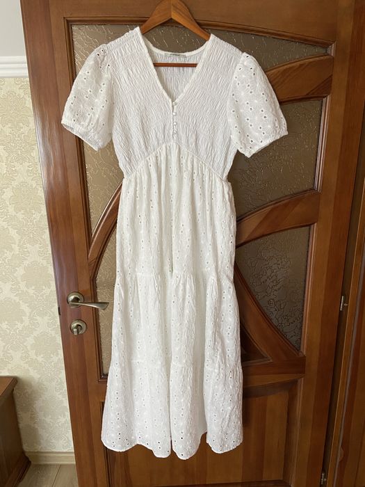 Плаття біле з прошви
