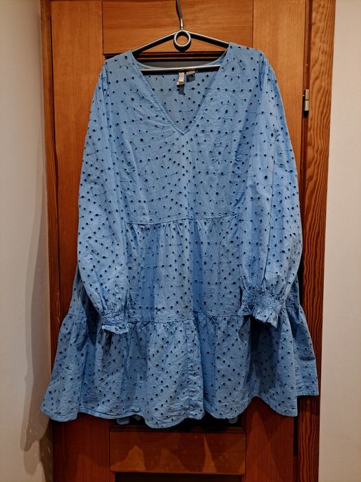 błękitna sukienka H&M 52 54 haft angielski
