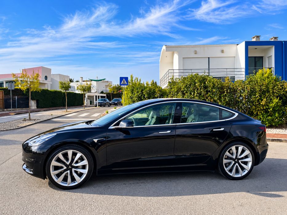 Tesla Model 3 SR+ LFP 325 Cv — photo 4