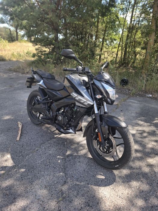 Bajaj pulsar ns 200