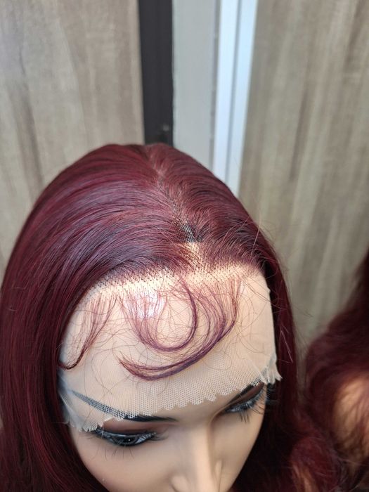 Długa Bordowa Kręcona Peruka Na Koronkowej Siateczce Lace Front Wig