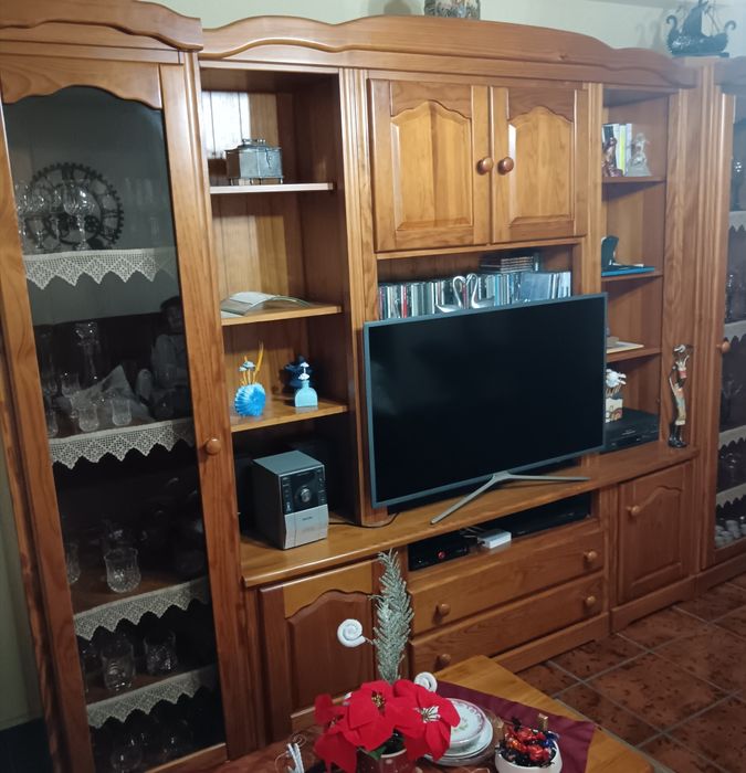 Estante de sala usada