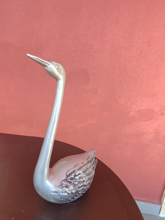 Cisne em estanho