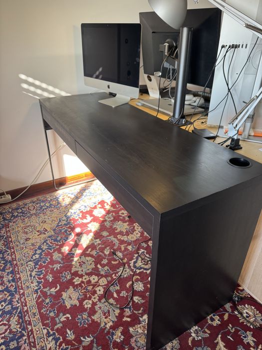 Secretaria Micke ikea. Com cadeira