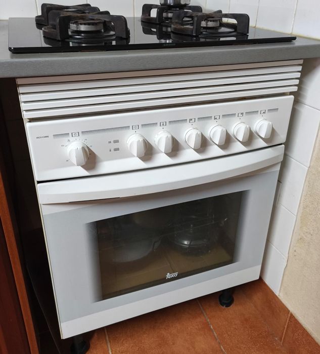 Forno elétrico Teka