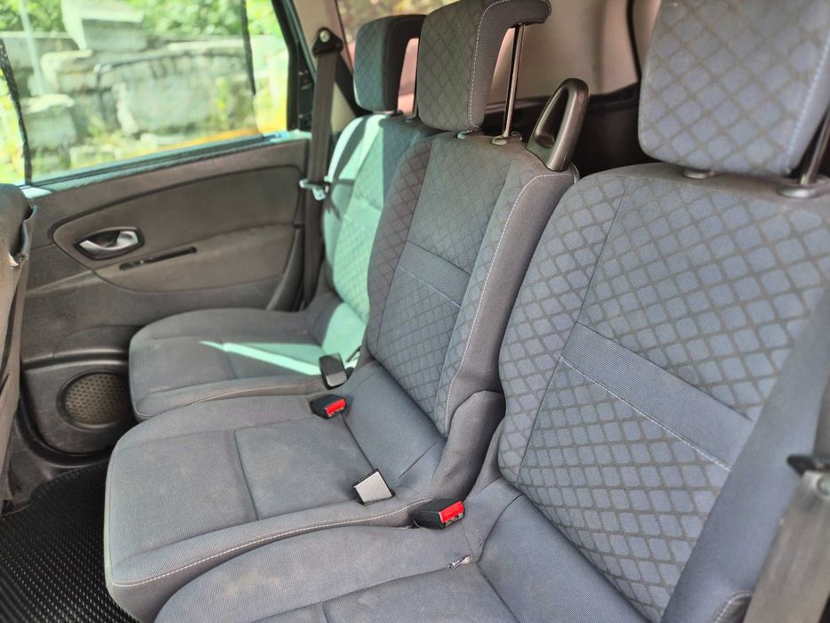 Renault Grand Scenic 2010, 2.0 бензин, автомат (обмін/кредит)