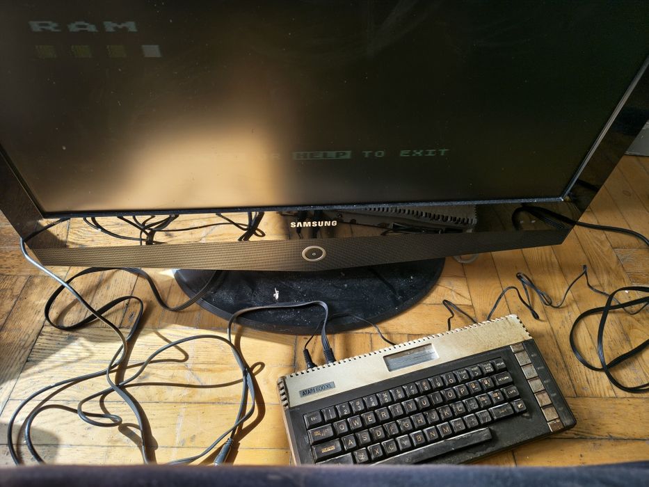 Atari 600XL 16kB Basic dasz rade ?  po tragicznych przejściach