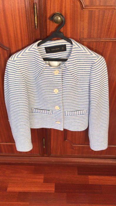 Casaco zara as riscas azul e branco