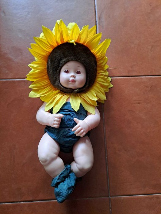 Boneca Girassol Anne Guedes