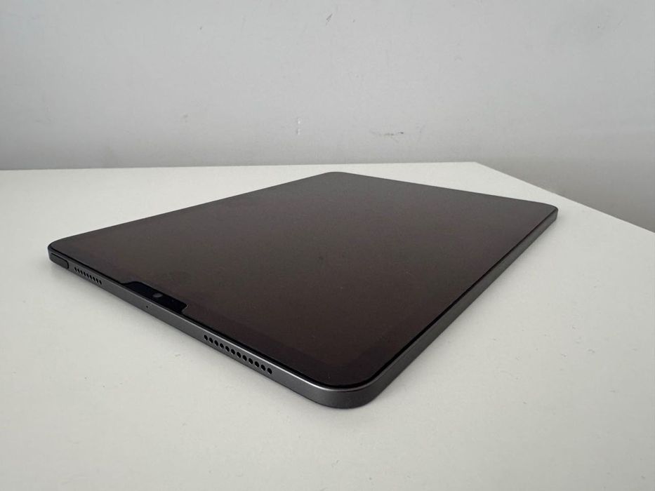 iPad Air 5 gen 256 GB Wi-Fi + Apple Pencil 2 + Logitech Folio Touch