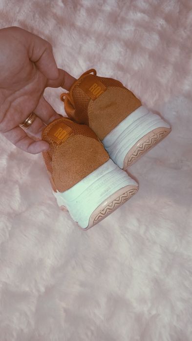 Sneakers trampki Roots 38 sznurowane adidasy sportowe musztardowe buty