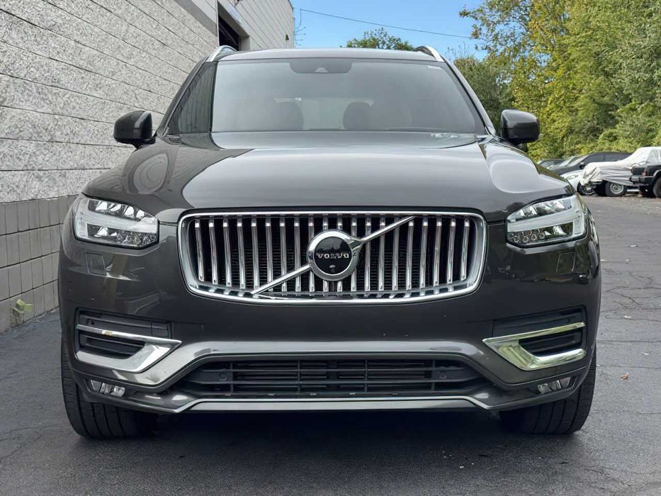 Volvo XC90 B5      2022