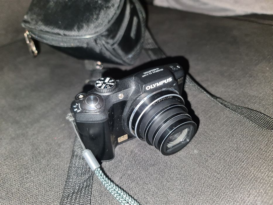 Vendo máquina fotográfica olympus Full HD