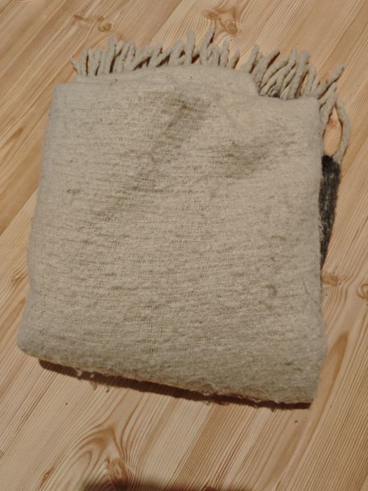 zestaw trzech koców