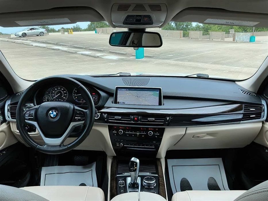 BMW X5      2017