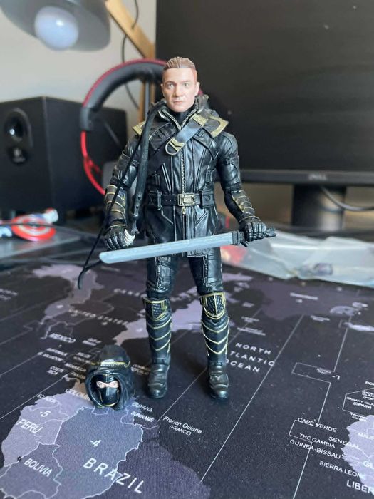 Figurka Marvel Legends Hawkeye