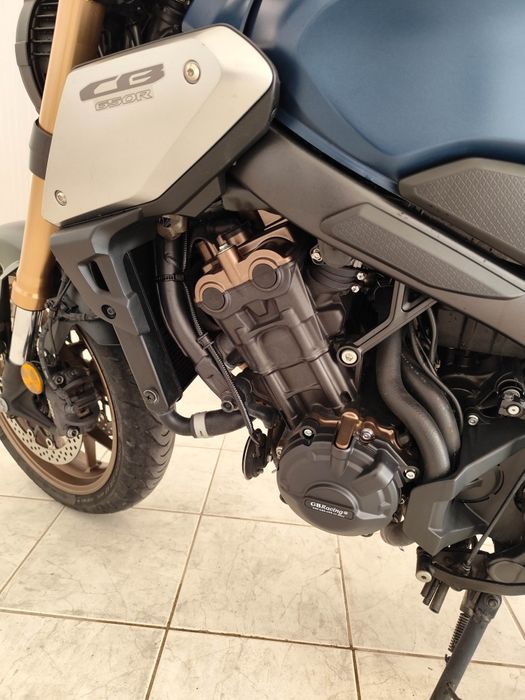 Honda CB650R Neo Sports Café – 03/2020 – 20.000 km