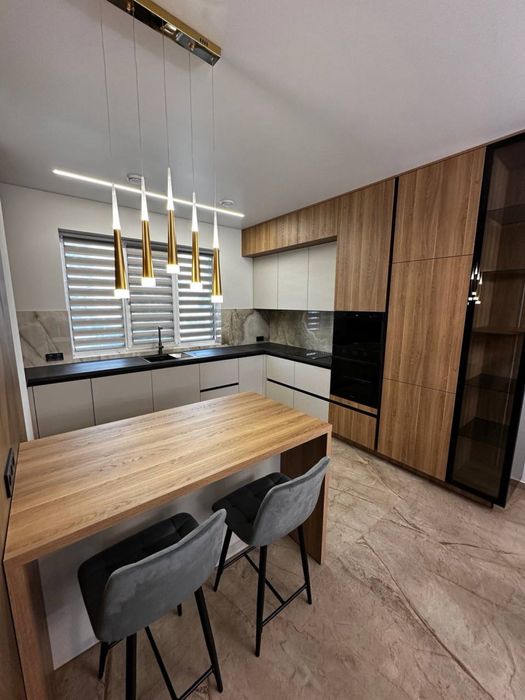 Оренда 3 кім котеджу з дизайнерським ремонтом.