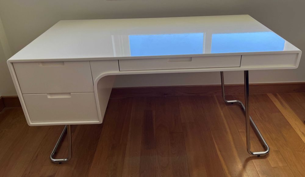 Secretária / Escrivaninha lacada a branco com gavetas