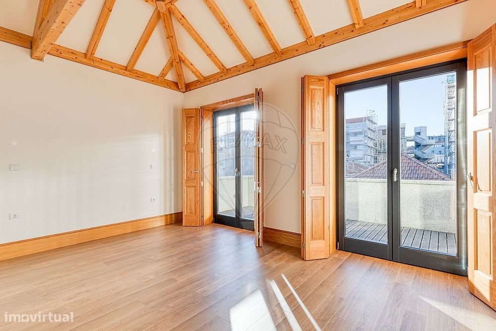 Duplex T2 para arrendamento