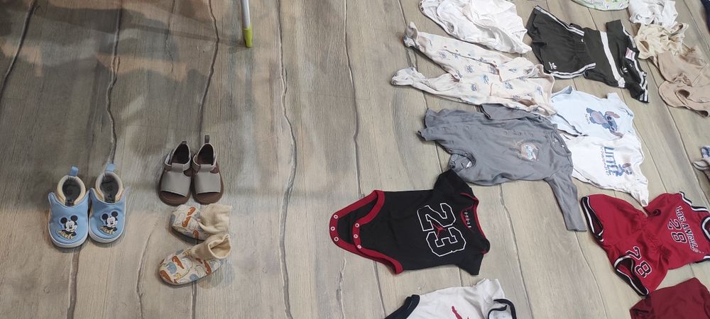 Paka ciuchów niemowlęcych