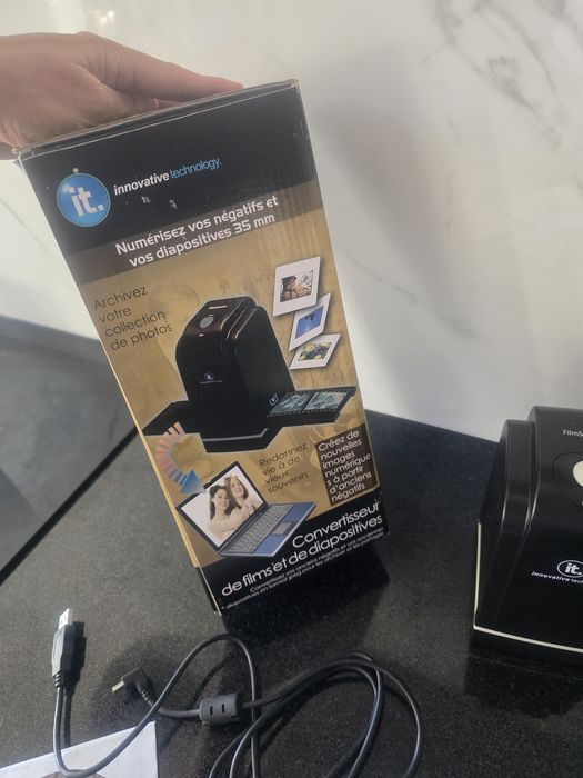 IT Zgrywarka negatywów klisz przeźroczy na komputer pc Innovative Technology 35mm