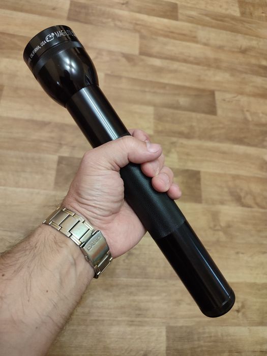 Продам фонарь - дубинку