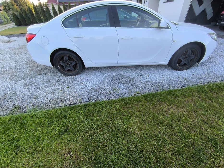 Opel Insignia sedan  2.0 turbo 4x4 2008r.uszkodzony