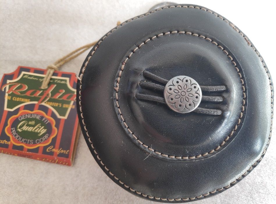 Bolsa em pele para uso á cinta.