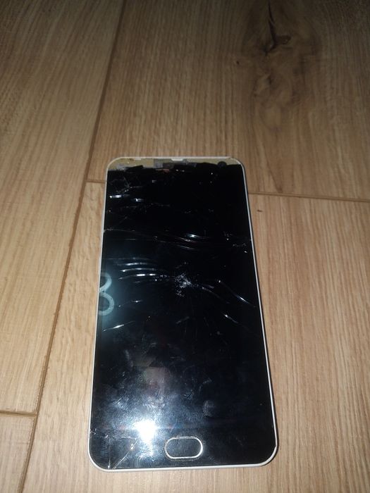 Продам телефоны на запчасти