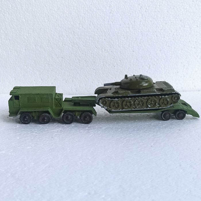 Тягач Маз-537 с танком т-55