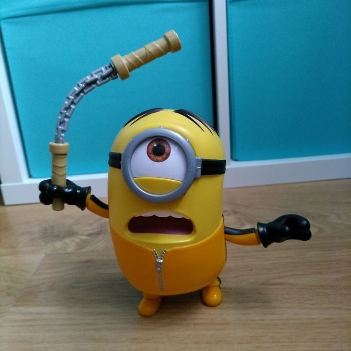 Minionek z nunchaku