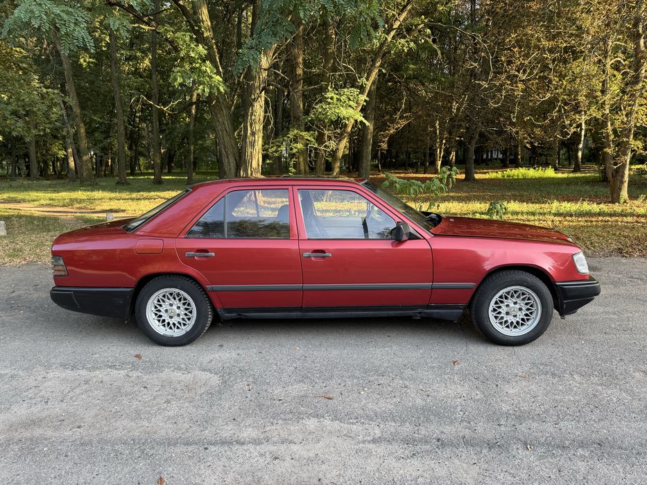 Mercedes-benz c-class 1987