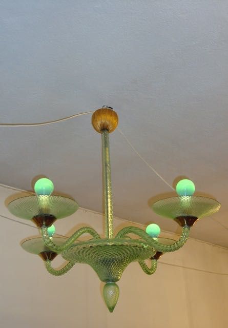 Candeeiro antigo de Mesa a petróleo