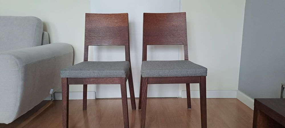 Krzesła do stołu w salonie 4 sztuki