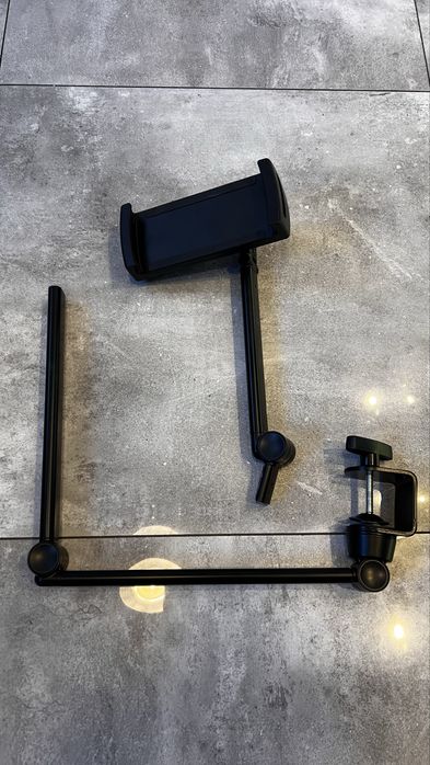 Uchwyt na tablet regulowany ,obrotowy 360 ,metalowy ,przykręcany