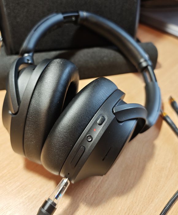 Навушники повнорозмірні бездротові QSY H3S  плюс  usb-c провід 2м для провідного підключення і зарядки
