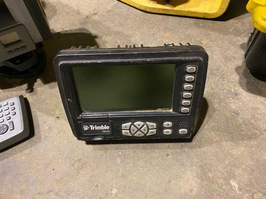 system sterowania 2d spycharka  lub Równiarka Trimble  GCS900