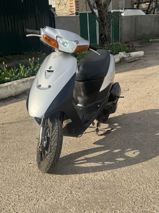 Продам скутер Suzuki Lets 3 ( бабочка)