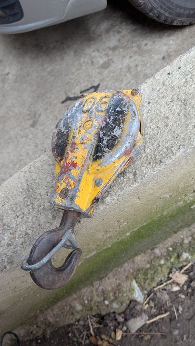 Крюк з блоком до тельфера 0,5 т