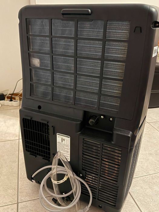 Ar condicionado portátil Whirlpool PACF212HP W 12, com capacidade de 12.000 BTU + manga para janela