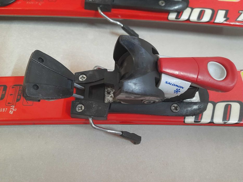 VENDO SKIS de criança Quechua (100 cm) - Só 60 eur