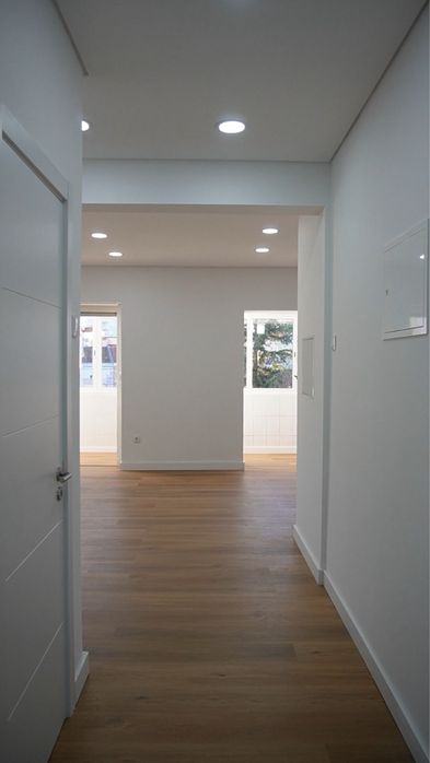 T2 totalmente remodelado em Águas Livres – 295.000 €