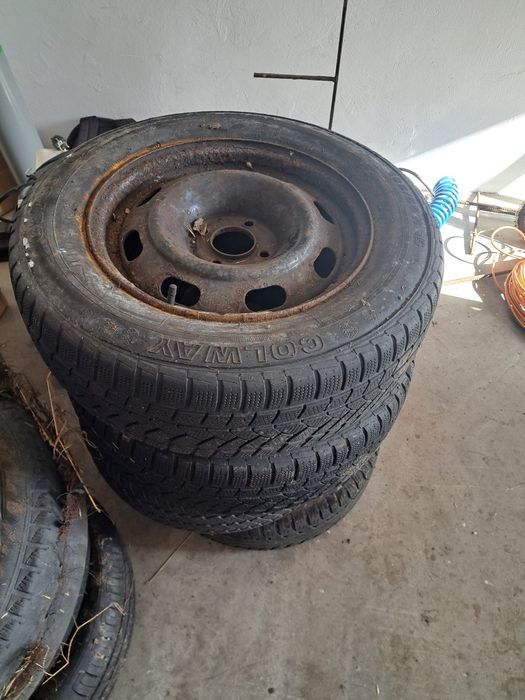 Koła 15" stalówki z oponami