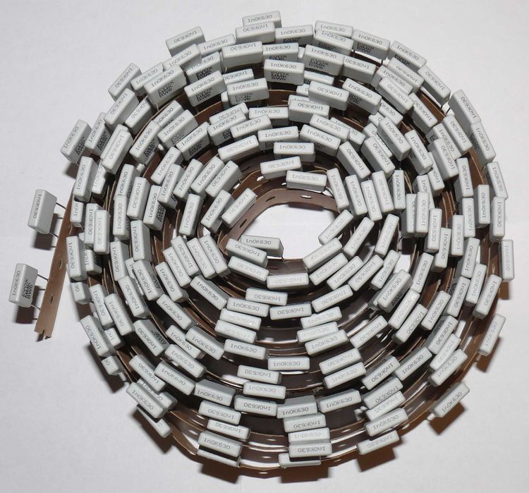 Пленочный конденсатор EVOX MMK10 102K630A01L (630V, 1.0 nF) - 100 шт