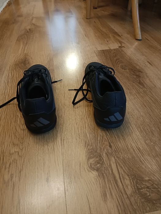 Buty Adidas Predator 46 nowe halówki 45 do piłki halowe adidasy 47