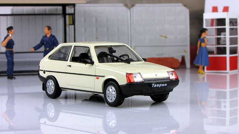 ЗАЗ 1102 "Таврия" - игрушка от DeAgostini из серии Автолегенды СССР